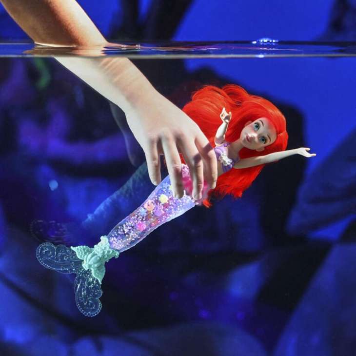 Ariel lutka sa svetlećim repom Glitter'n'Glow Disney®